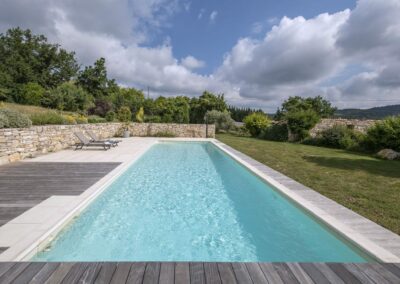 Couloir de nage assez large