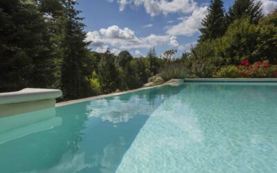 AVANTAGES DE L’ELECTROLYSE DU SEL POUR TRAITER MA PISCINE MAGILINE