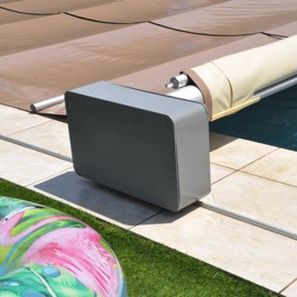 Volet roulant de sécurité sur une piscine
